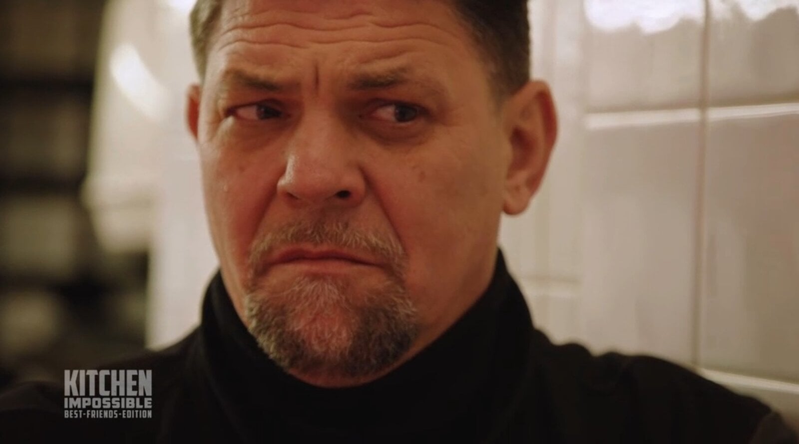 „Kitchen Impossible“: Tim Mälzer warnt Gegner vor drohender Null-Punkte-Wertung | © VOX