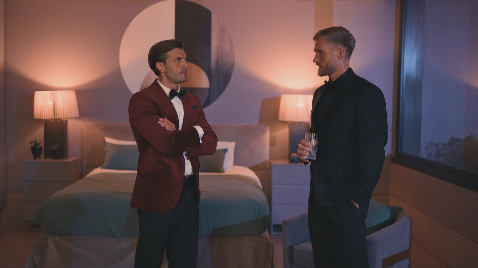 „Die Bachelors“: „Kann heute Abend keine Rosen verteilen“ – zieht ein Bachelor die Reißleine? | © RTL