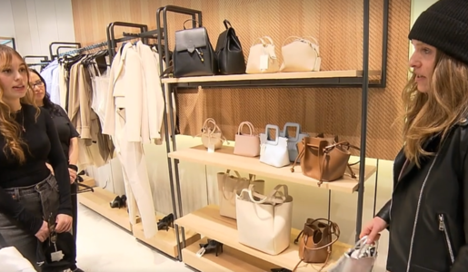 Kandidatin bei ,,Shopping Queen‘‘ geht mit ihrer Tochter shoppen. | © Screenshot Vox/RTL+ 