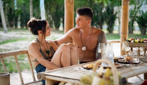 Kurz nach dem Finale 2023 zogen „Bachelorette“ Jennifer Saro und ihr Auserwählter Fynn Lukas Kunz zusammen. | © RTL