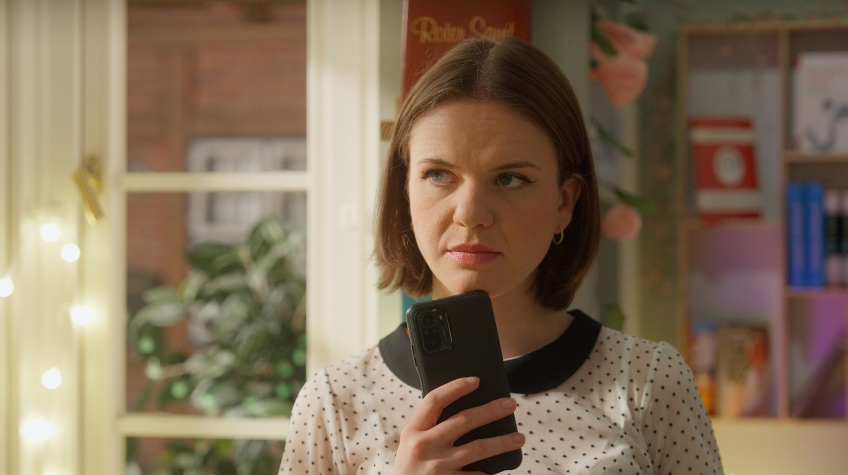 Adoptions-Schock bei „Rote Rosen“: Jess gerät in Panik und verursacht einen  Unfall