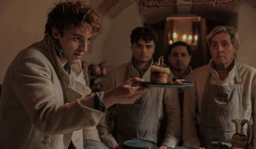 © 
							Apple TV+ / Roger Do Minh
						