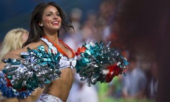 Cheerleader im Sport: Sind die sexy Pausenfüller noch zeitgemäß?