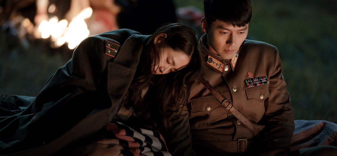 Szene aus der Serie "Crash Landing On You" mit Son Ye-jin und Hyun Bin | © Netflix/Lim Hyo Seon